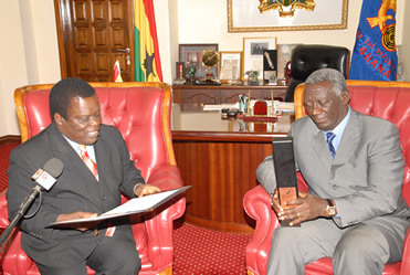 NAPRM-GOVERNING COUNCIL PRESENTS TO PRESIDENT J.A. KUFOUR, THE 2007 GERMAN/AFRICA AWARD WON BY DR. FRANCIS APPIAH